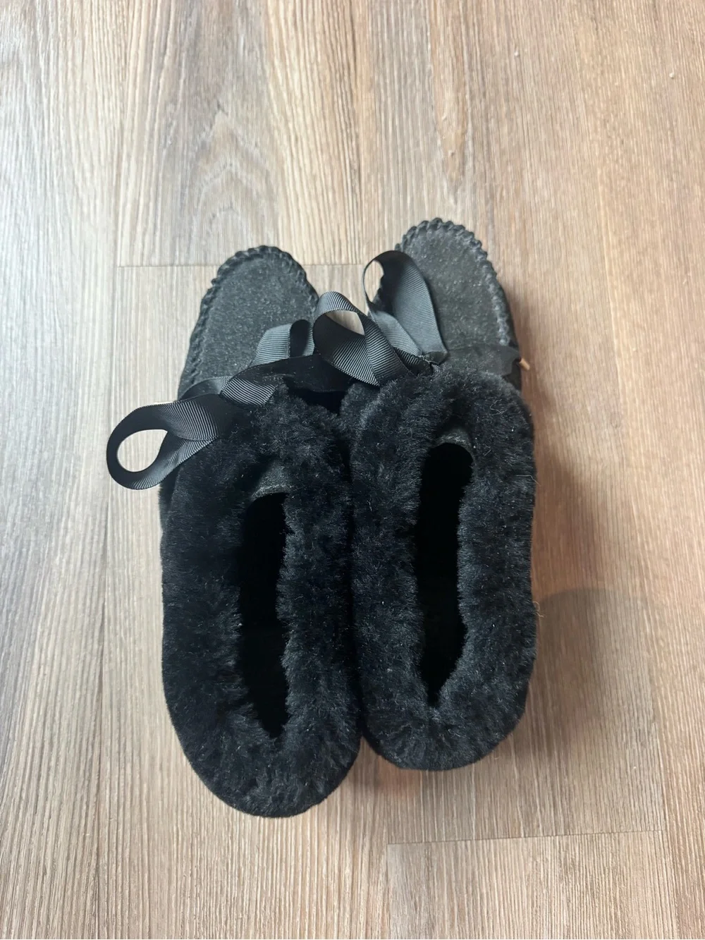 Tory Burch Aberdeen Shearling Slippers Black Suede Bow